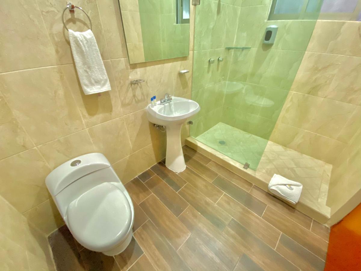 La Lola Hotel & Suites 马萨特兰 外观 照片