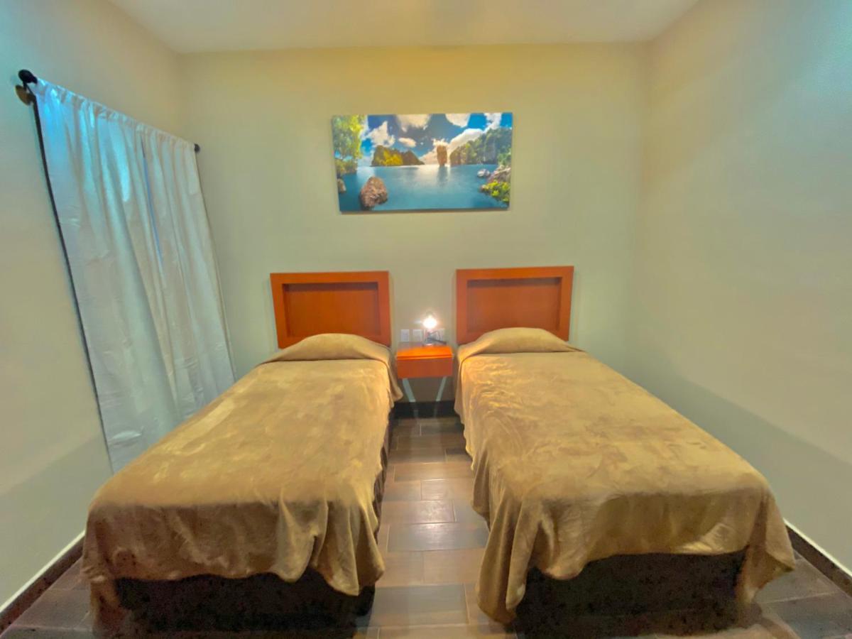 La Lola Hotel & Suites 马萨特兰 外观 照片